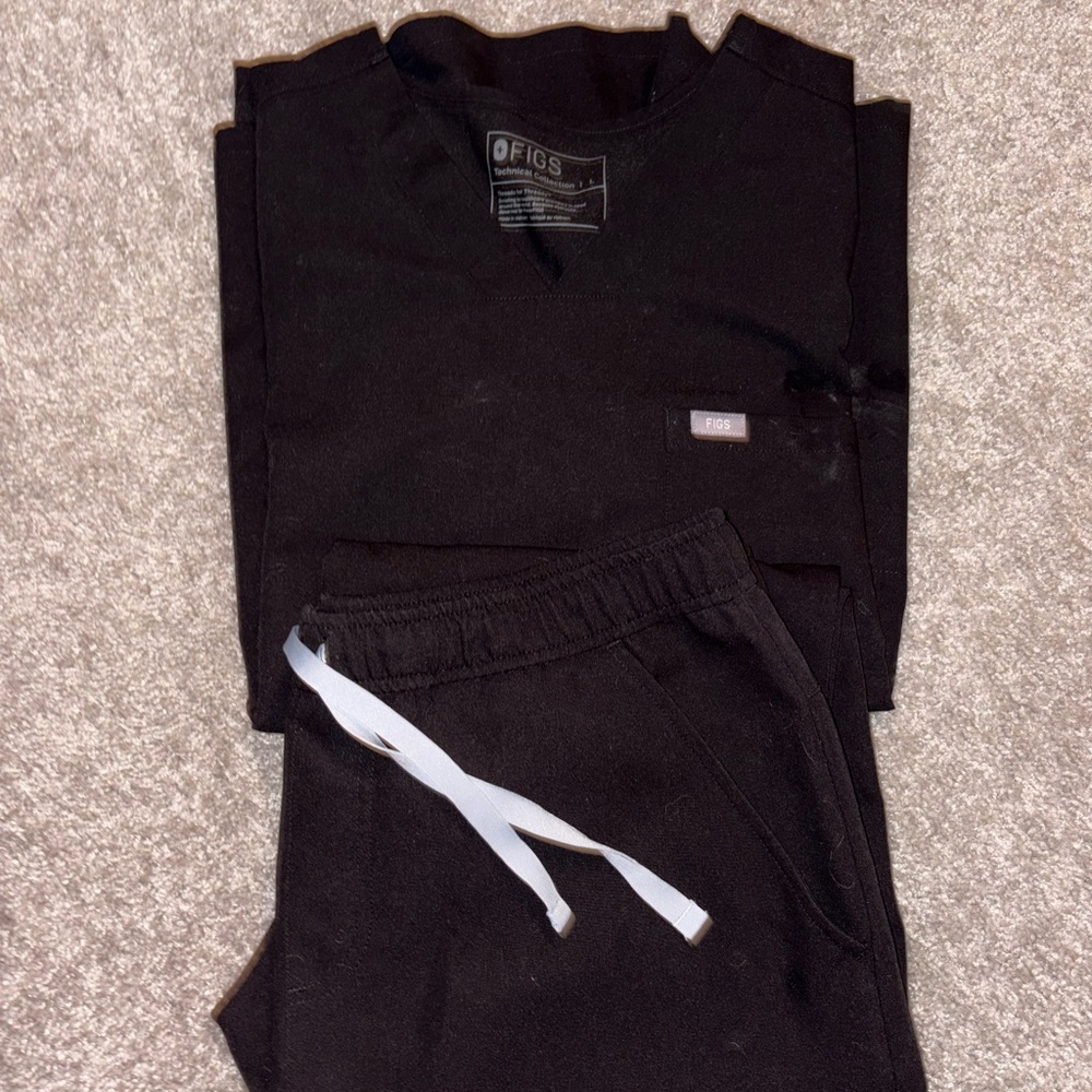 Figs Black Scrub Set with White Drawstring - Large